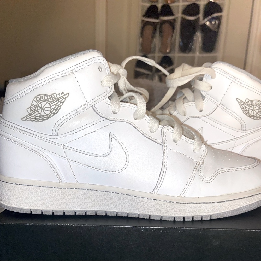 Air Jordan 1 MID BG White/Wolf Grey